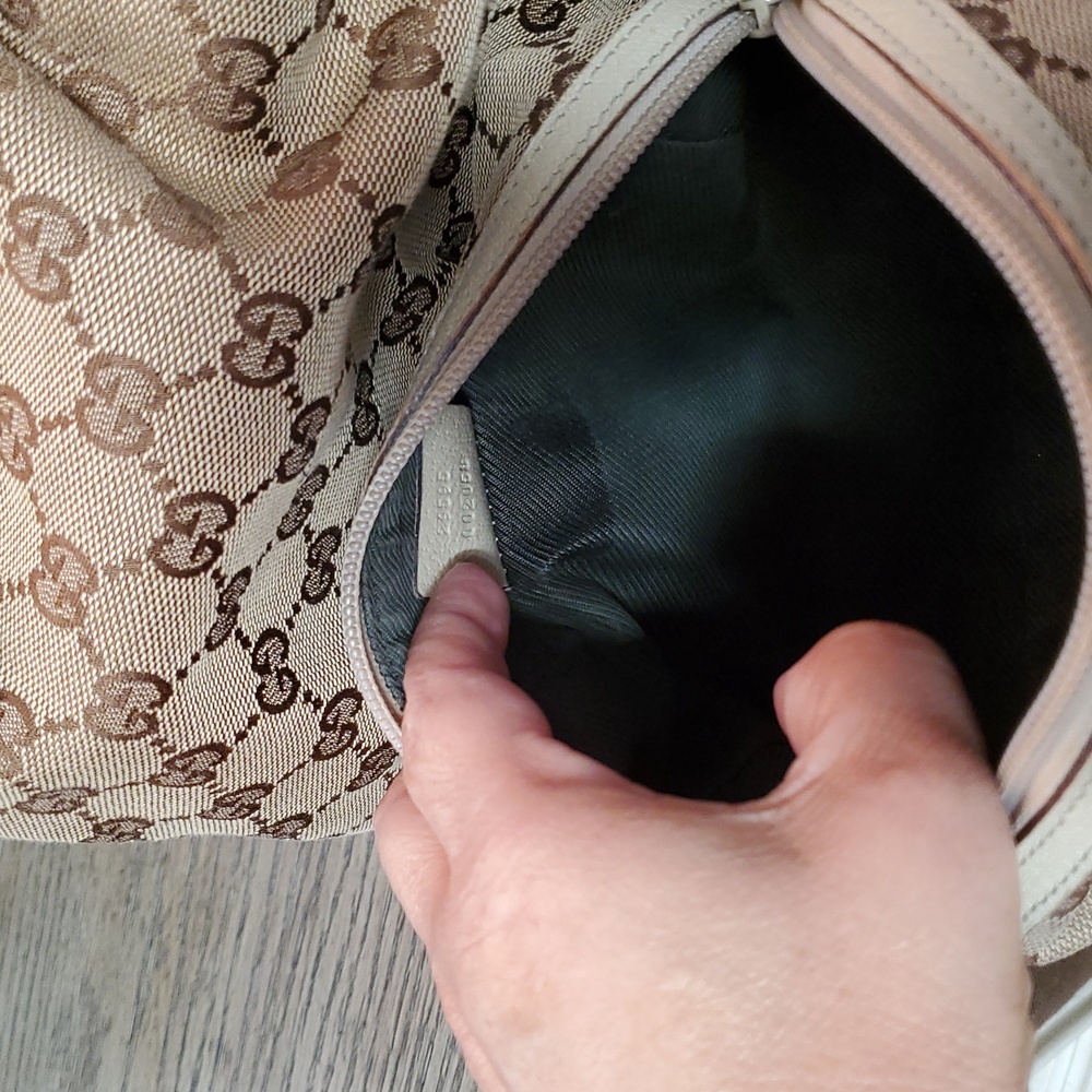 Gucci Brown and Beige Monogram Handbag Set - Picture 5 of 13